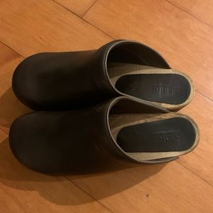 SANITA MENS CLOGS SIZE 43, 10